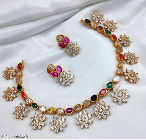 Shimmering Charming Women jewellery set